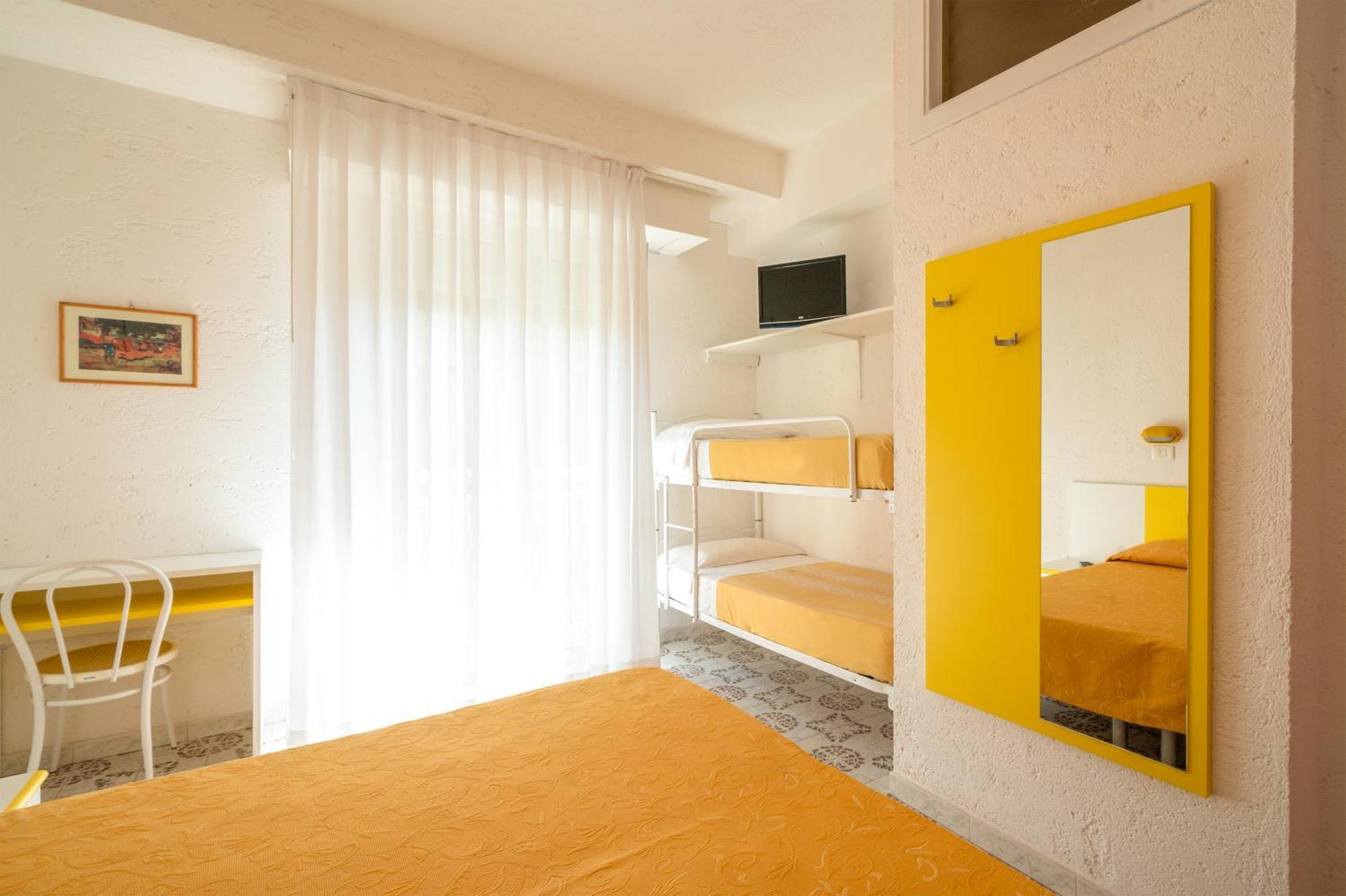 Hotel Marconi Cattolica Luaran gambar