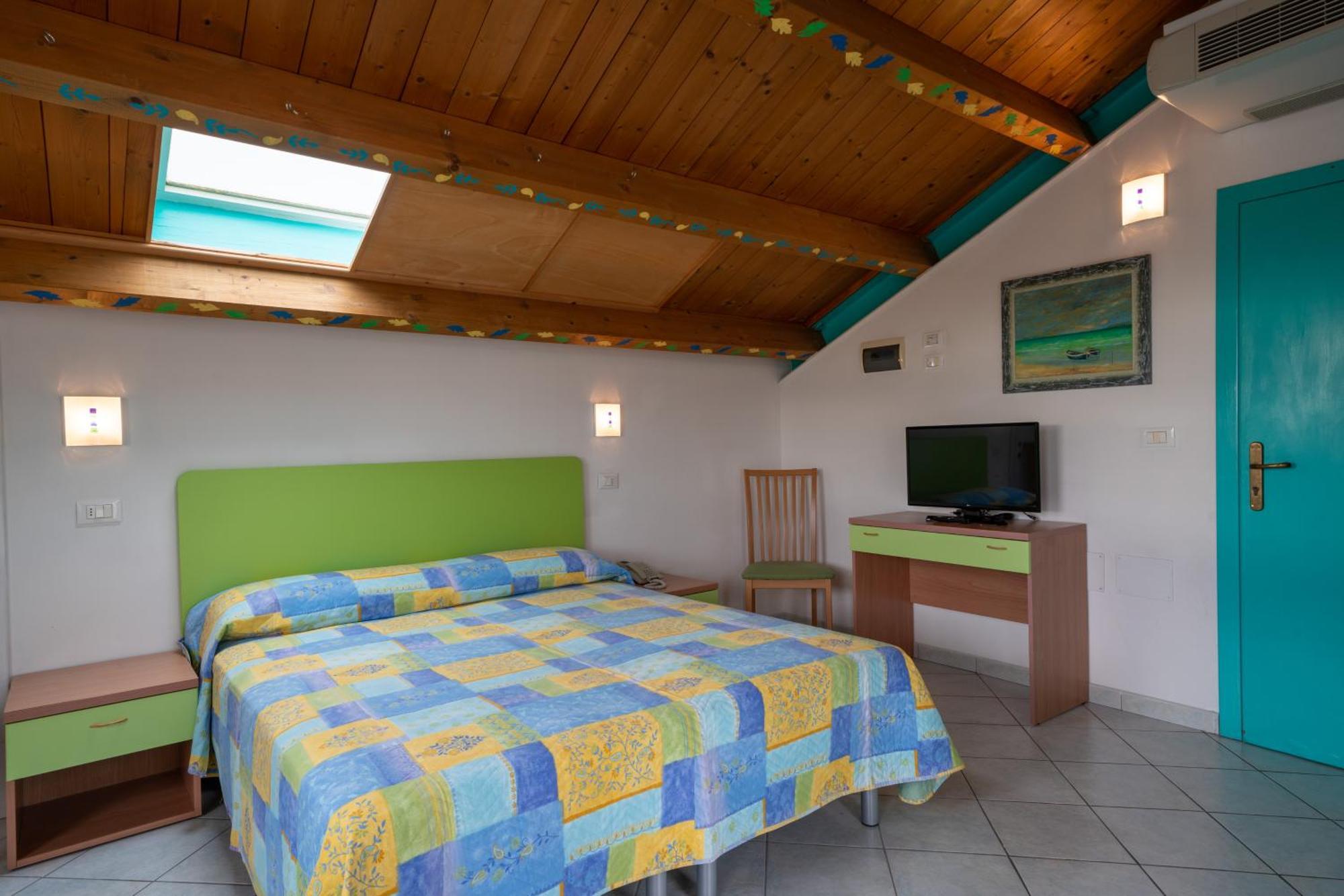 Hotel Marconi Cattolica Luaran gambar