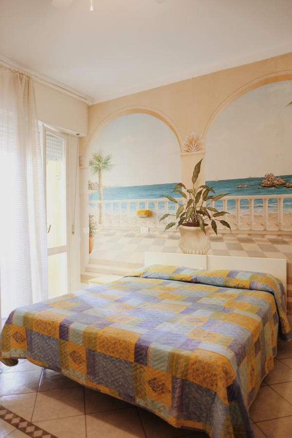 Hotel Marconi Cattolica Luaran gambar